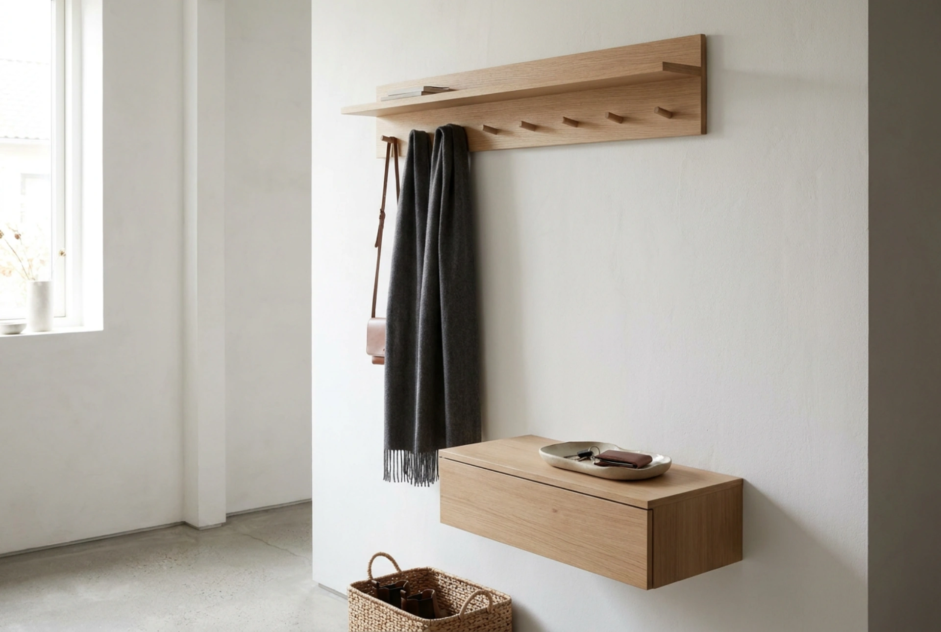 Wandgarderobe im schmalen Flur optimal platzieren: Ergonomie und Raumwirkung